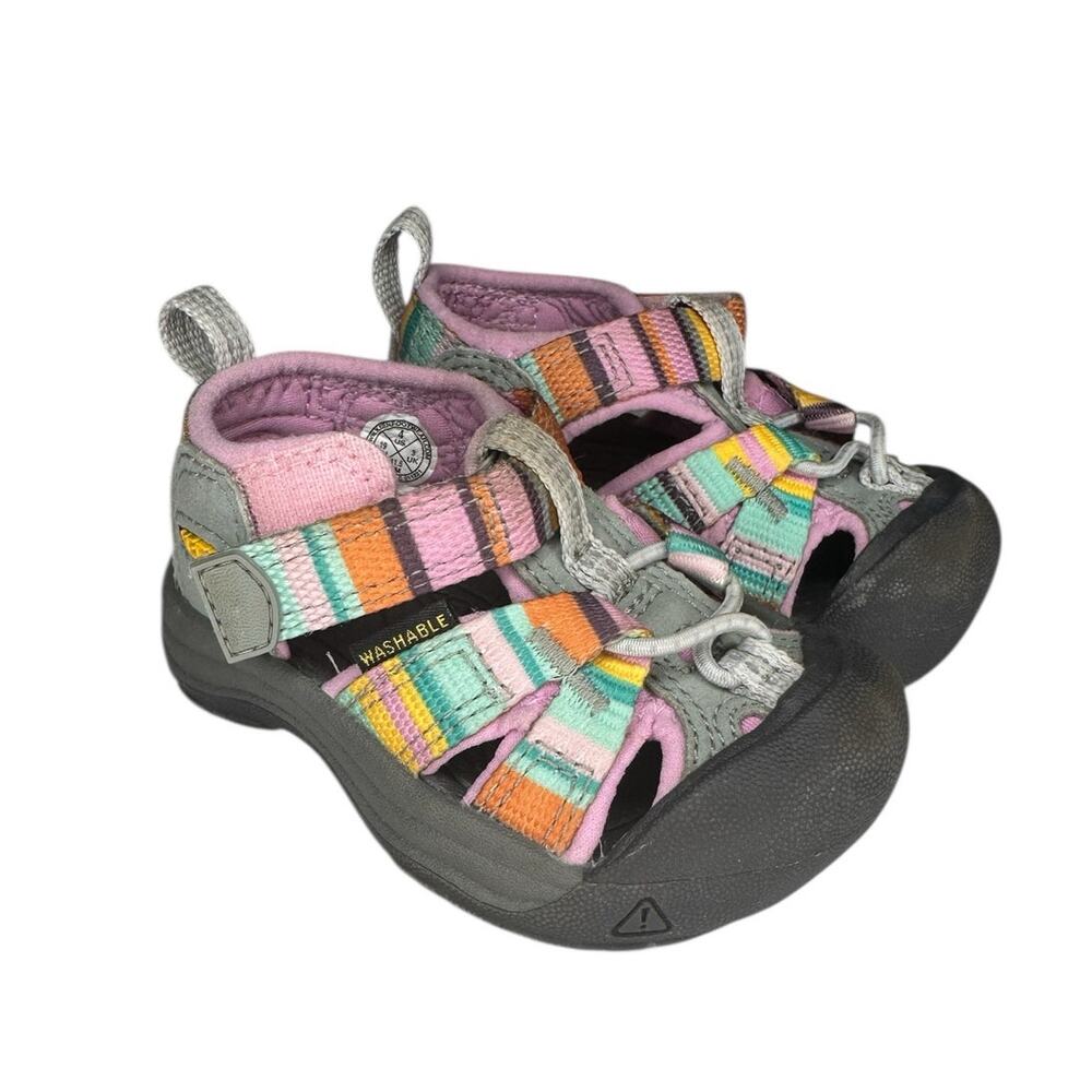 Keen Venice H2 Closed Toe Sandals Size 4